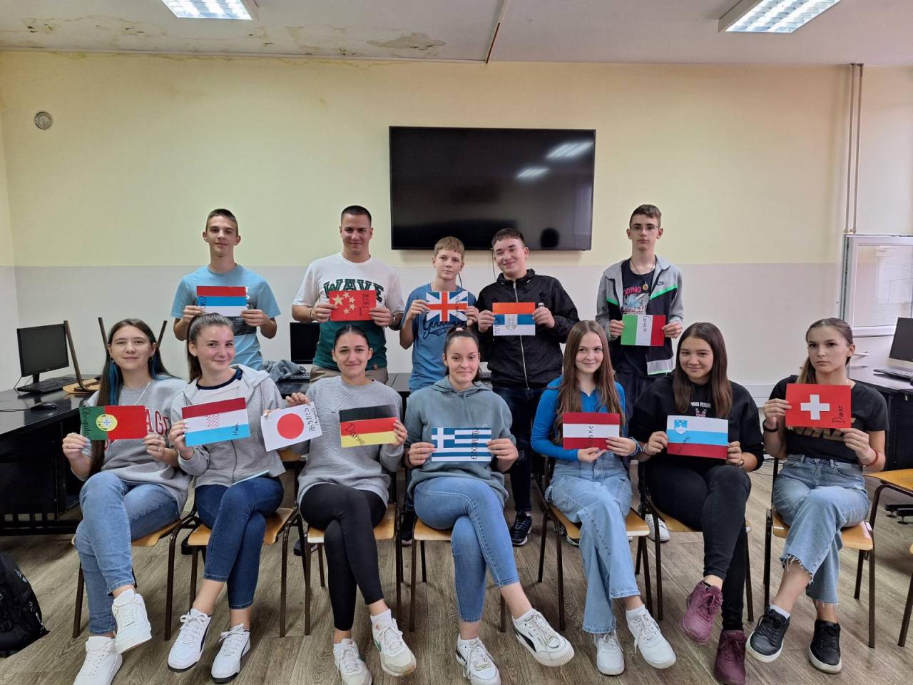 Ученици "Мачванске средње школе" обележили Европски дан језика